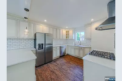 8-35 Lake Street 1 #1, Fair Lawn, NJ 07410 - Photo 2