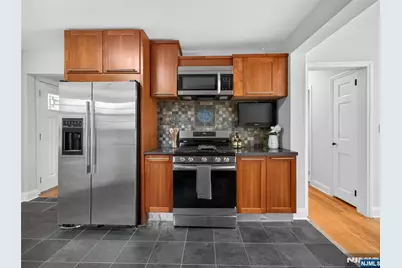 538 Coolidge Place, Paramus, NJ 07652 - Photo 10