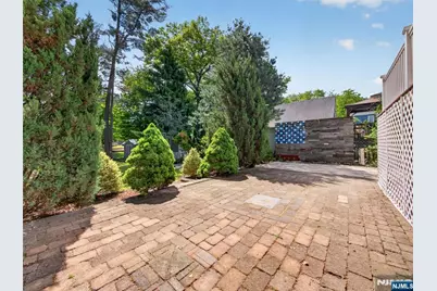 538 Coolidge Place, Paramus, NJ 07652 - Photo 34