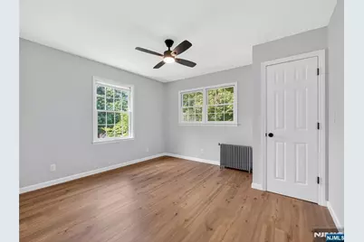 538 Coolidge Place, Paramus, NJ 07652 - Photo 24