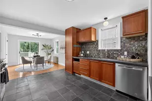 538 Coolidge Pl, Paramus, NJ 07652 - Photo 8