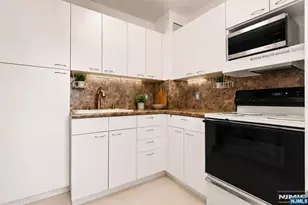 1450 Palisade Ave 6F, Fort Lee, NJ 07024 - Photo 6