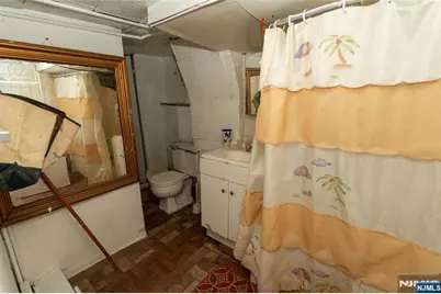 65 Taylor Street, Newark, NJ 07104 - Photo 36