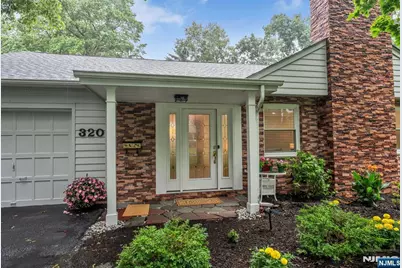 320 Monroe Avenue, Wyckoff Township, NJ 07481 - Photo 4