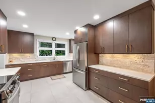 320 Monroe Ave, Wyckoff Township, NJ 07481 - Photo 16