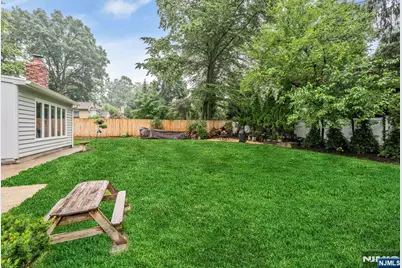 320 Monroe Avenue, Wyckoff Township, NJ 07481 - Photo 40