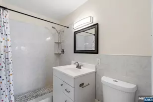 2100 Linwood 2Y, Fort Lee, NJ 07024 - Photo 20
