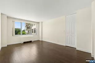 2100 Linwood 2Y, Fort Lee, NJ 07024 - Photo 14