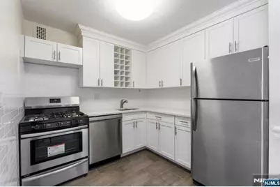 2100 Linwood 2Y #2Y, Fort Lee, NJ 07024 - Photo 10