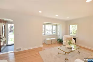 1641 Ardsley Ct, Teaneck Township, NJ 07666 - Photo 2