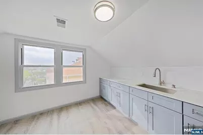 170 Sunset Avenue, North Arlington, NJ 07031 - Photo 6