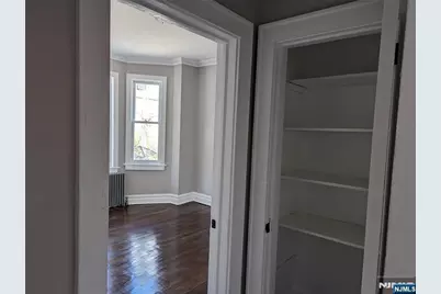 45 Linden 5 #5, Hackensack, NJ 07601 - Photo 4