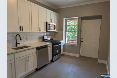 45 Linden 5 #5, Hackensack, NJ 07601 - Photo 1