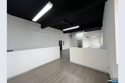 400 38th Street 402 #402, Union City, NJ 07087 - Photo 4