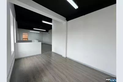 400 38th Street 402 #402, Union City, NJ 07087 - Photo 6