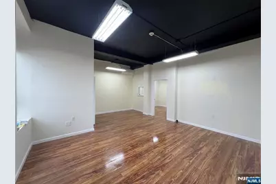 400 38th Street 403 #403, Union City, NJ 07087 - Photo 8
