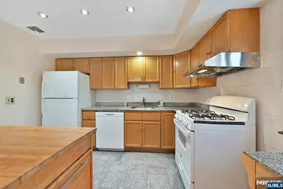 27 Beech Street, Hillsdale, NJ 07642 - Photo 14