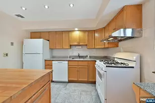 27 Beech St, Hillsdale, NJ 07642 - Photo 14