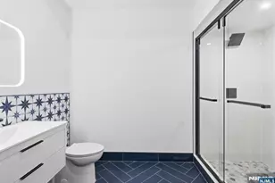 647 10th St, Newark, NJ 07108 - Photo 14