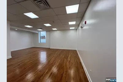 407 39th 503 #503, Union City, NJ 07087 - Photo 2