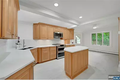 60 Chestnut Street, Ramsey, NJ 07446 - Photo 18