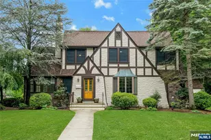 60 Chestnut St, Ramsey, NJ 07446 - Photo 1