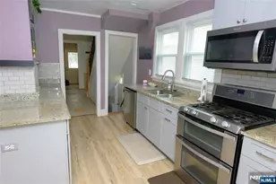 126 Post Ave, Lyndhurst Township, NJ 07071 - Photo 8