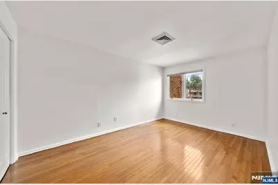 300 Gorge Road 1 #1, Cliffside Park, NJ 07010 - Photo 18