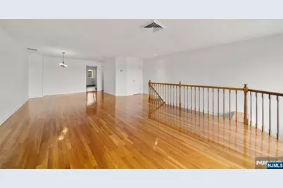300 Gorge Road 1 #1, Cliffside Park, NJ 07010 - Photo 8