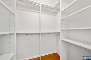 300 Gorge Road 1, Cliffside Park, NJ 07010 - Photo 16
