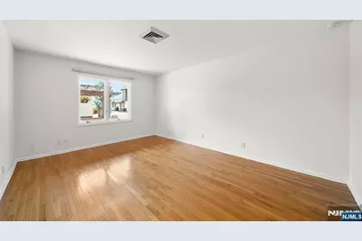 300 Gorge Road 1 #1, Cliffside Park, NJ 07010 - Photo 14