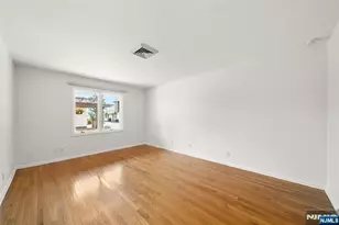 300 Gorge Road 1, Cliffside Park, NJ 07010 - Photo 14