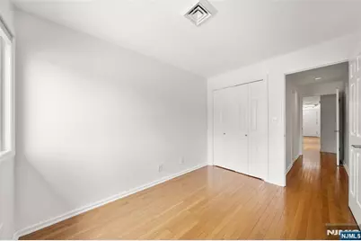 300 Gorge Road 1 #1, Cliffside Park, NJ 07010 - Photo 22