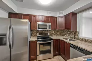 6409 Liberty I1, North Bergen, NJ 07047 - Photo 14