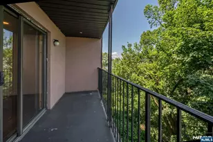 6409 Liberty I1, North Bergen, NJ 07047 - Photo 22