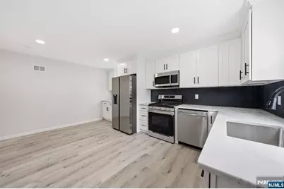 551 Schuyler Avenue, North Arlington, NJ 07031 - Photo 8