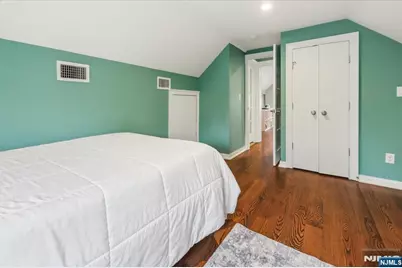 1-07 Lyons Avenue, Fair Lawn, NJ 07410 - Photo 20