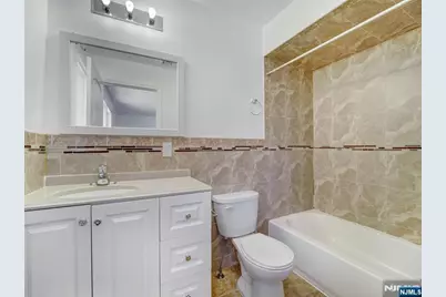 627 Hunterdon Street, Newark, NJ 07108 - Photo 10