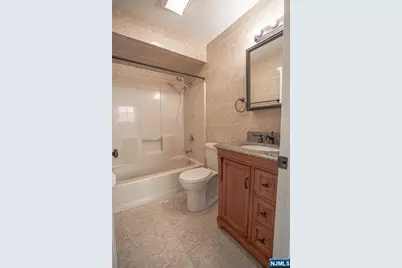 31 Fairmount Avenue 6A #6A, Hackensack, NJ 07601 - Photo 12