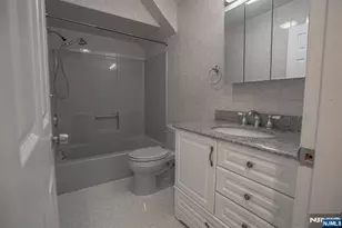 31 Fairmount Ave 6A, Hackensack, NJ 07601 - Photo 8