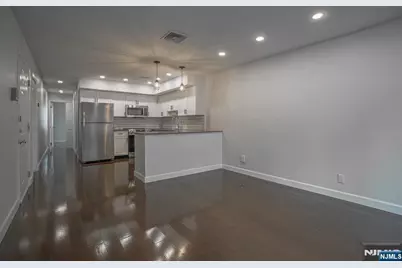 31 Fairmount Avenue 6A #6A, Hackensack, NJ 07601 - Photo 4
