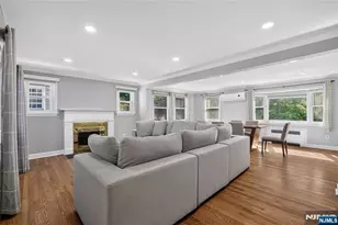 29 Laurel Ave, Livingston, NJ 07039 - Photo 2