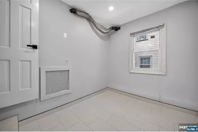 29 Laurel Avenue, Livingston, NJ 07039 - Photo 10