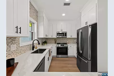 432 Jefferson Street 2 #2, Carlstadt, NJ 07072 - Photo 6