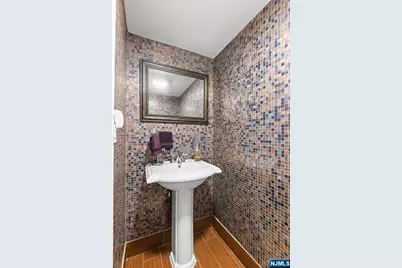 70 Cecelia Avenue, Cliffside Park, NJ 07010 - Photo 36