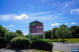1418 Faulkner Ct, Mahwah, NJ 07430 - Photo 10