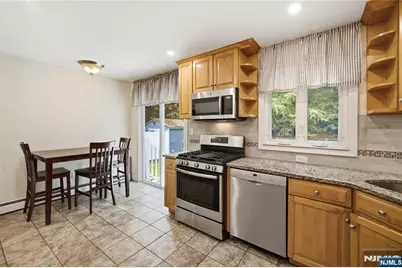 320 Ridgewood Blvd North, Washington Township, NJ 07676 - Photo 6