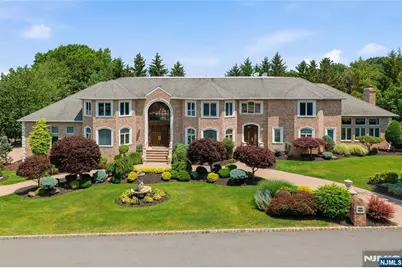 1 Wimbledon Court, Cedar Grove, NJ 07009 - Photo 2
