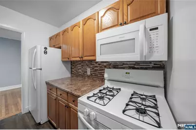 81 Chester Place A2C #A2C, Englewood, NJ 07631 - Photo 8