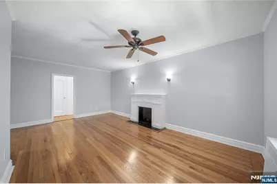 81 Chester Place A2C #A2C, Englewood, NJ 07631 - Photo 4